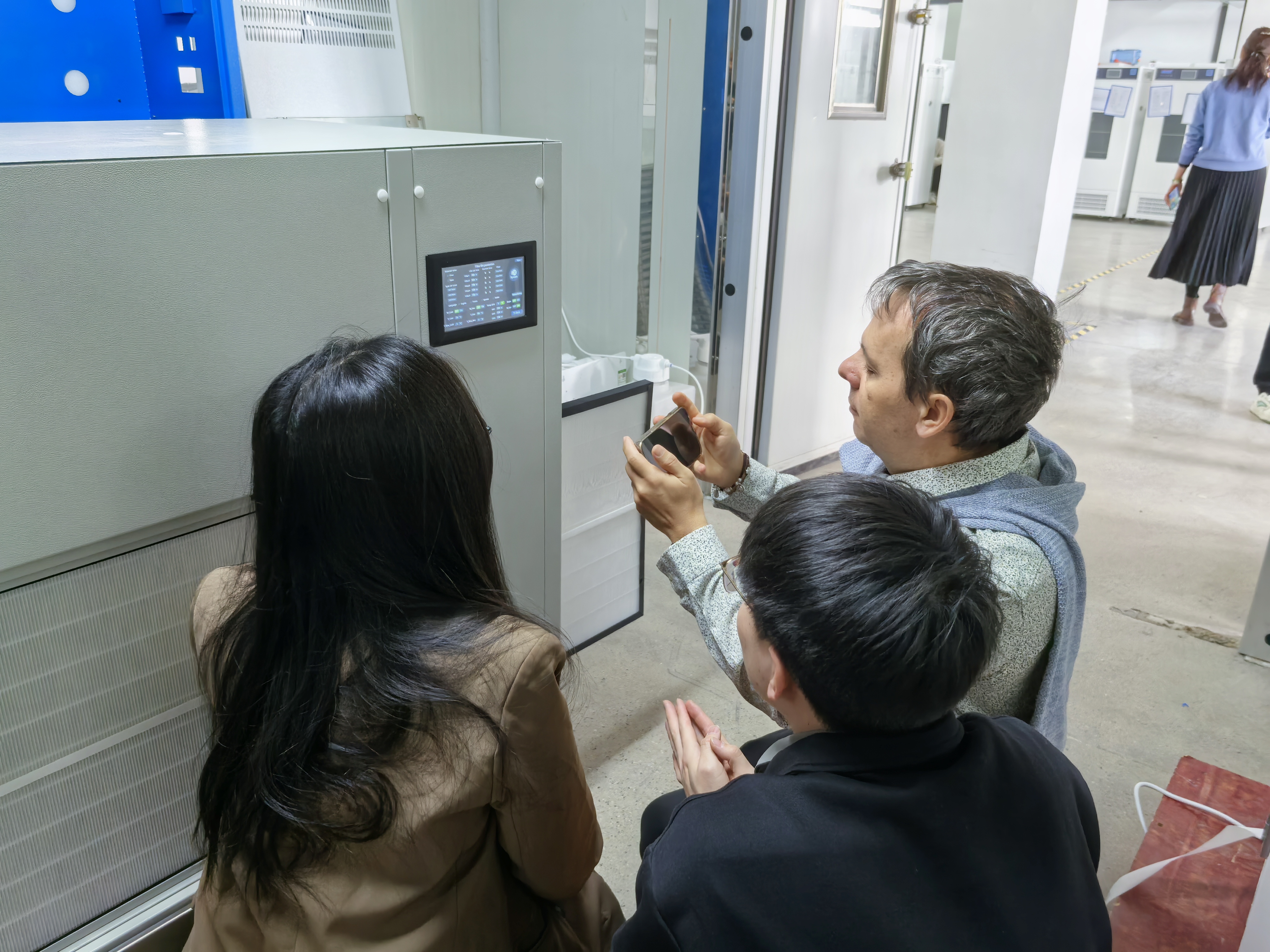 كيف تعمل مولدات الهواء إلى الماء على ضمان نقاء وصحة كل قطرة ماء؟